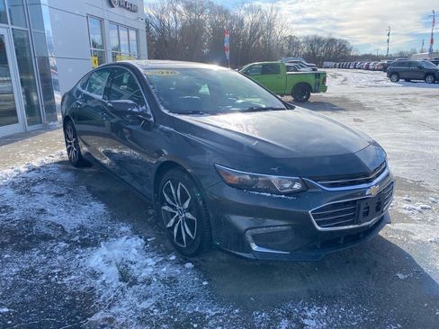 Used 2016 Chevrolet Malibu LT w/ Leather Package image 7