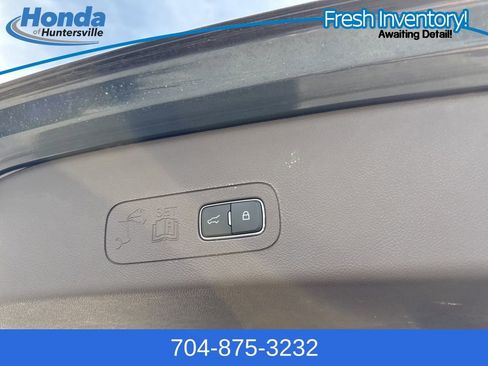 Used 2023 Lincoln Aviator Reserve w/ Equipment Group 201A image 11