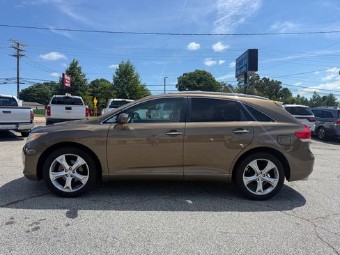 Used 2009 Toyota Venza AWD image 4