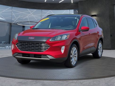 Used 2021 Ford Escape Titanium w/ Titanium Elite Package AWD/4WD image 2