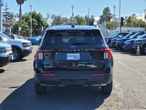 New 2026 Ford Explorer Active RWD image 37
