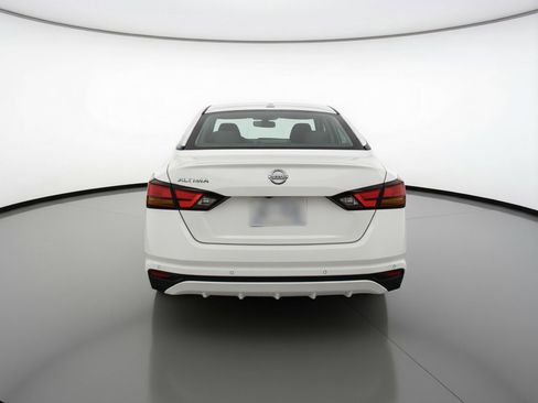 Used 2025 Nissan Altima 2.5 SV image 7