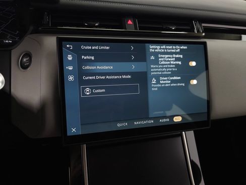 Certified 2026 Land Rover Range Rover Velar Dynamic SE AWD/4WD image 29