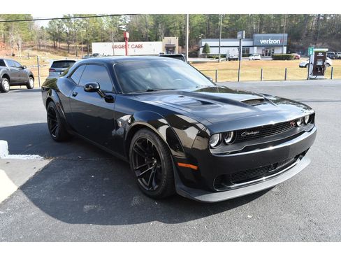Used 2022 Dodge Challenger R/T Scat Pack image 6