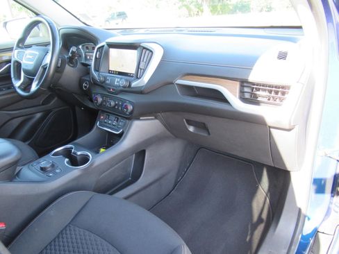 Used 2021 GMC Terrain SLE w/ Driver Convenience Package FWD image 11
