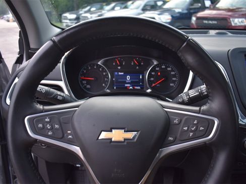 Used 2022 Chevrolet Equinox LT image 35