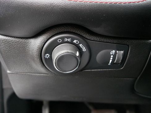 Used 2025 Dodge Durango GT w/ Blacktop Package image 11