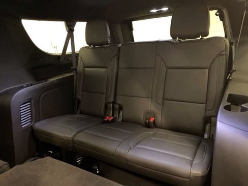 Used 2026 Chevrolet Suburban Z71 AWD/4WD image 24