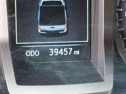 Used 2021 Toyota Tacoma TRD Off-Road image 18