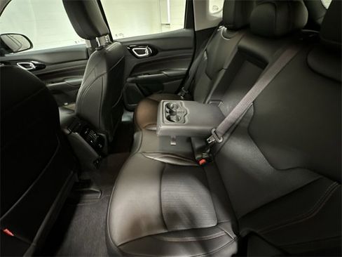 Used 2022 Jeep Compass Trailhawk w/ Trailhawk Convenience Group image 21