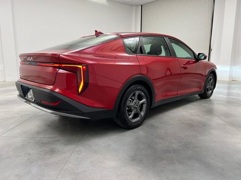 Used 2025 Kia K4 LXS image 7