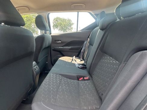 Used 2025 Nissan Sentra SR FWD image 29