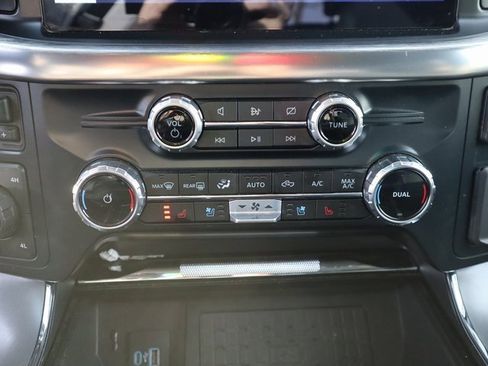 Used 2023 Ford F150 Lariat w/ Trailer Tow Package image 42