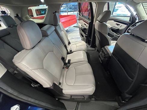 Used 2023 Honda Pilot Touring image 47