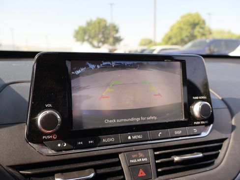 Used 2021 Nissan Altima 2.5 S FWD image 22