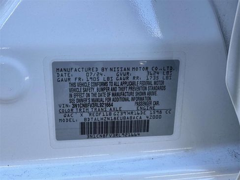 Used 2024 Nissan Versa SR w/ Trunk Package image 19