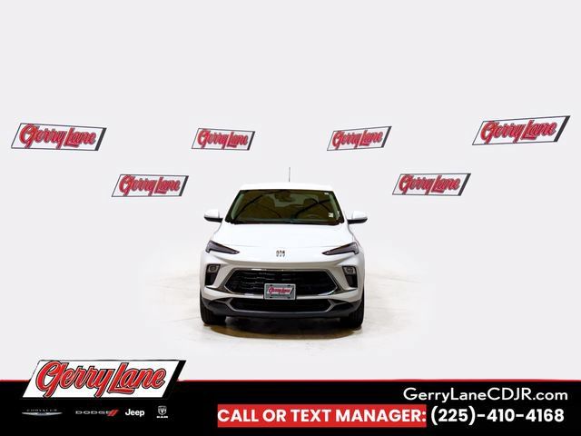 Used 2025 Buick Encore GX Preferred AWD/4WD image 2