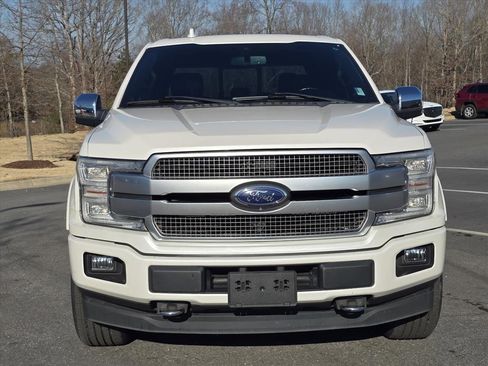 Used 2018 Ford F150 Platinum w/ Equipment Group 701A Luxury image 7
