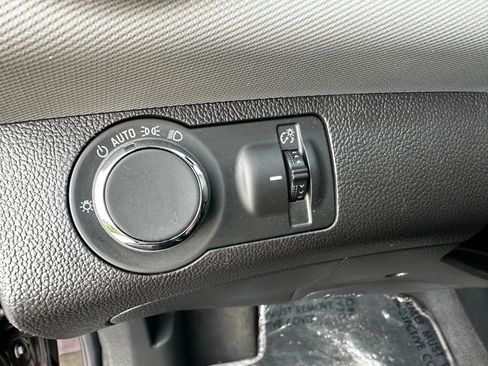 Used 2015 Chevrolet Sonic LT image 21