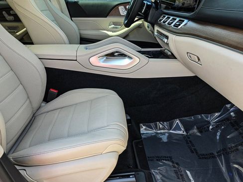 New 2026 Mercedes-Benz GLS 450 4MATIC image 49
