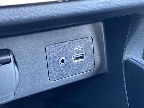 New 2025 Nissan Versa SV w/ Trunk Package FWD image 19