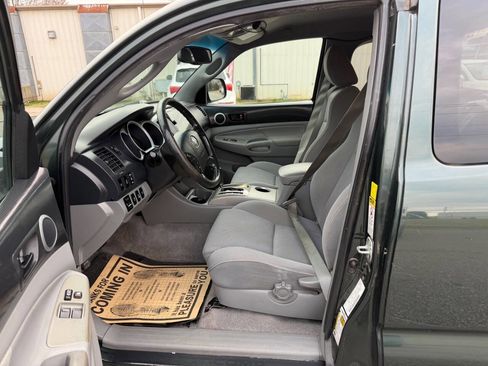 Used 2011 Toyota Tacoma 4x4 Access Cab V6 image 11