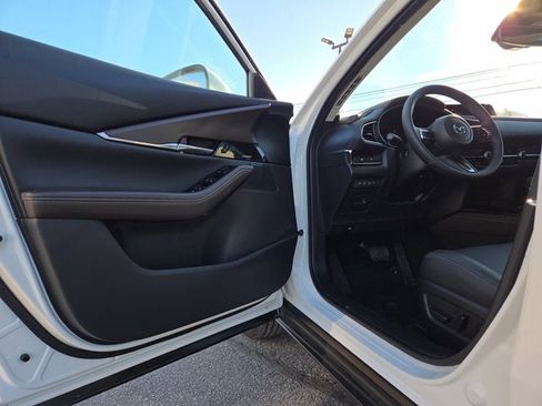 Certified 2025 MAZDA CX-30 AWD 2.5 S w/ Premium Package image 7