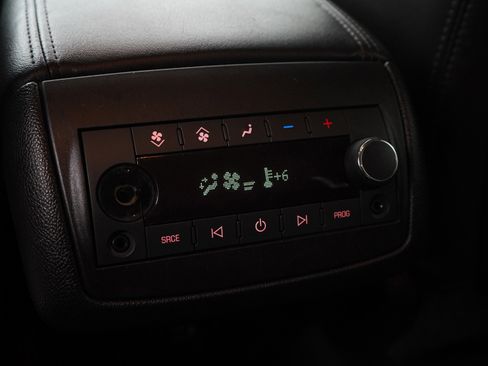 Used 2017 GMC Acadia Limited SLT AWD/4WD image 24