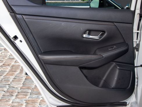 Used 2021 Nissan Sentra SR image 25