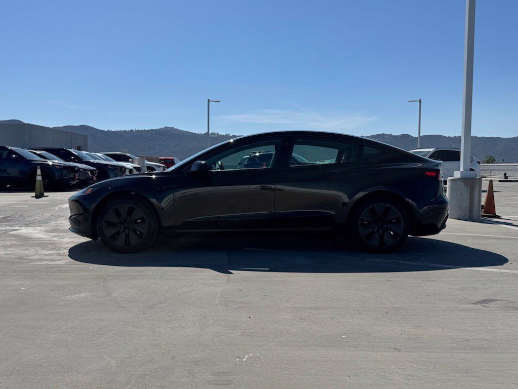 Used 2025 Tesla Model 3 RWD image 5