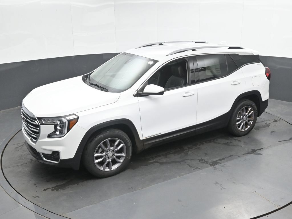 Used 2024 GMC Terrain SLT AWD/4WD image 35
