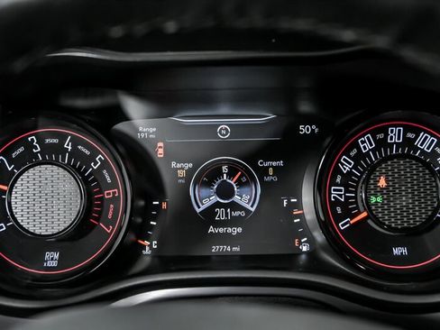 Used 2016 Dodge Challenger R/T Plus image 25