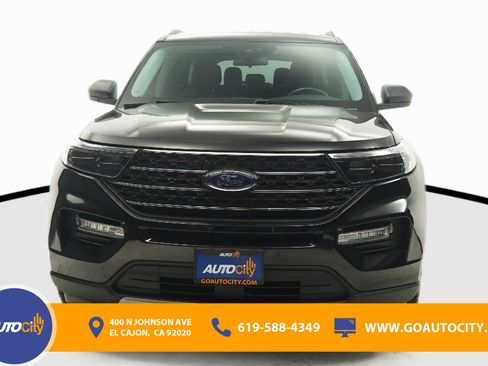 Used 2022 Ford Explorer XLT w/ Equipment Group 202A RWD image 4