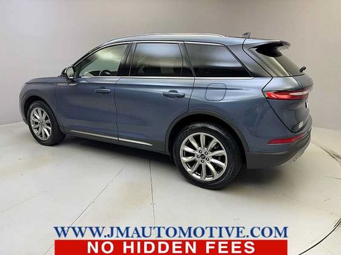 Used 2022 Lincoln Corsair AWD w/ Premium Package image 3