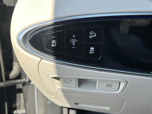 Used 2025 Genesis GV70 3.5T Sport w/ Sport Advanced Package image 31