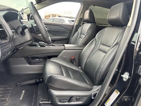 Used 2021 Nissan Rogue SL w/ Premium Package FWD image 16