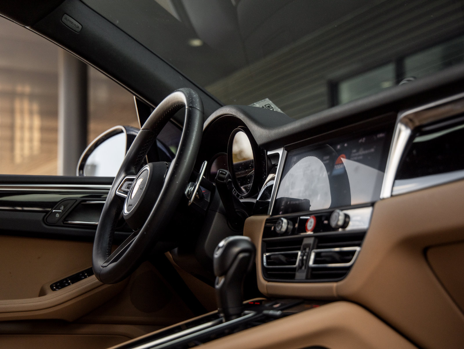 Certified 2024 Porsche Macan AWD/4WD image 47