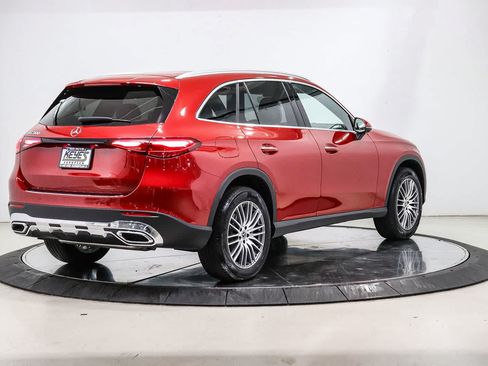 Certified 2026 Mercedes-Benz GLC 300 image 4