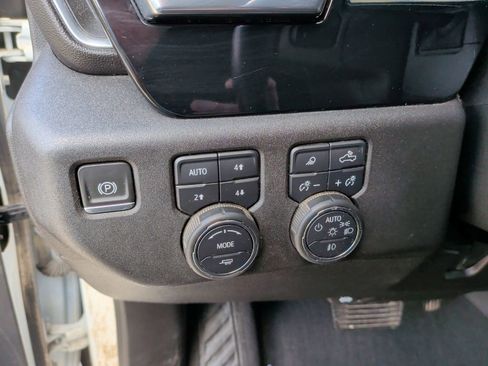 Used 2024 Chevrolet Silverado 2500 LT image 15