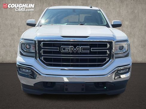 Used 2018 GMC Sierra 1500 SLE w/ SLE Value Package AWD/4WD image 2
