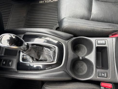 Used 2018 Nissan Rogue SL w/ Premium Package AWD/4WD image 25