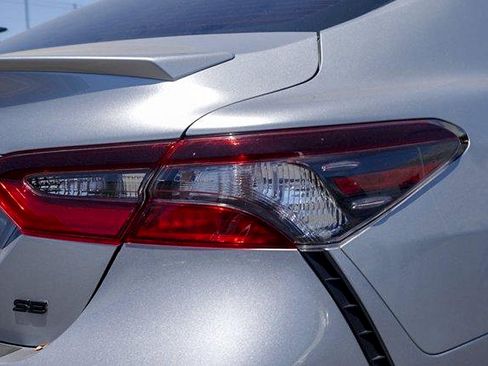 Used 2024 Toyota Camry SE FWD image 5