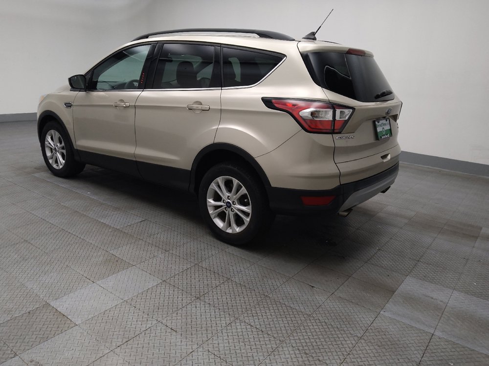 Used 2018 Ford Escape SE w/ SE Sync 3 Package AWD/4WD image 3