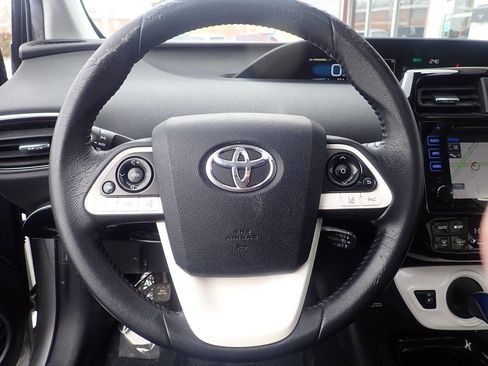 Used 2017 Toyota Prius Four Touring image 9