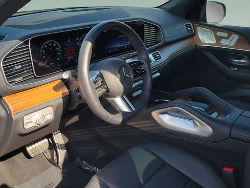 Certified 2025 Mercedes-Benz GLS 450 4MATIC image 24