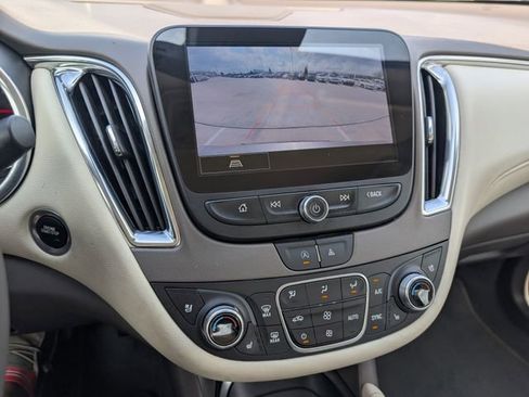 Used 2024 Chevrolet Malibu LT FWD image 16