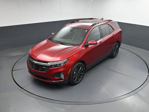 Used 2023 Chevrolet Equinox RS image 32