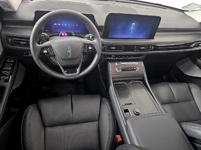 Used 2026 Lincoln Aviator Reserve AWD/4WD image 11