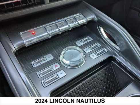 New 2024 Lincoln Nautilus Reserve w/ Jet Appearance Package (87T) image 10