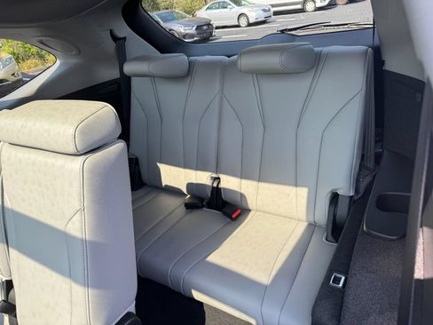 Certified 2026 Acura MDX SH-AWD w/ Technology Package image 12